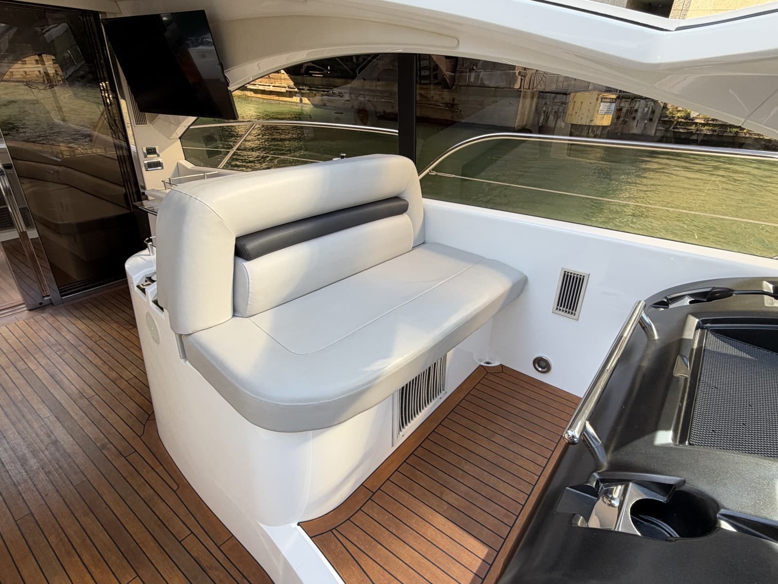 2014 Sunseeker 60 Predator - Photo 35