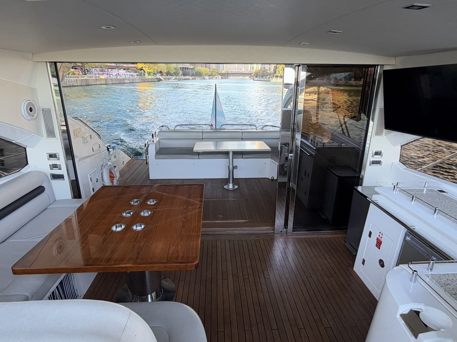 2014 Sunseeker 60 Predator - Photo 25