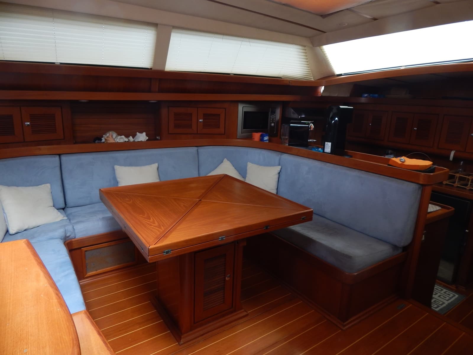 2002 North Wind 58 - Photo 8