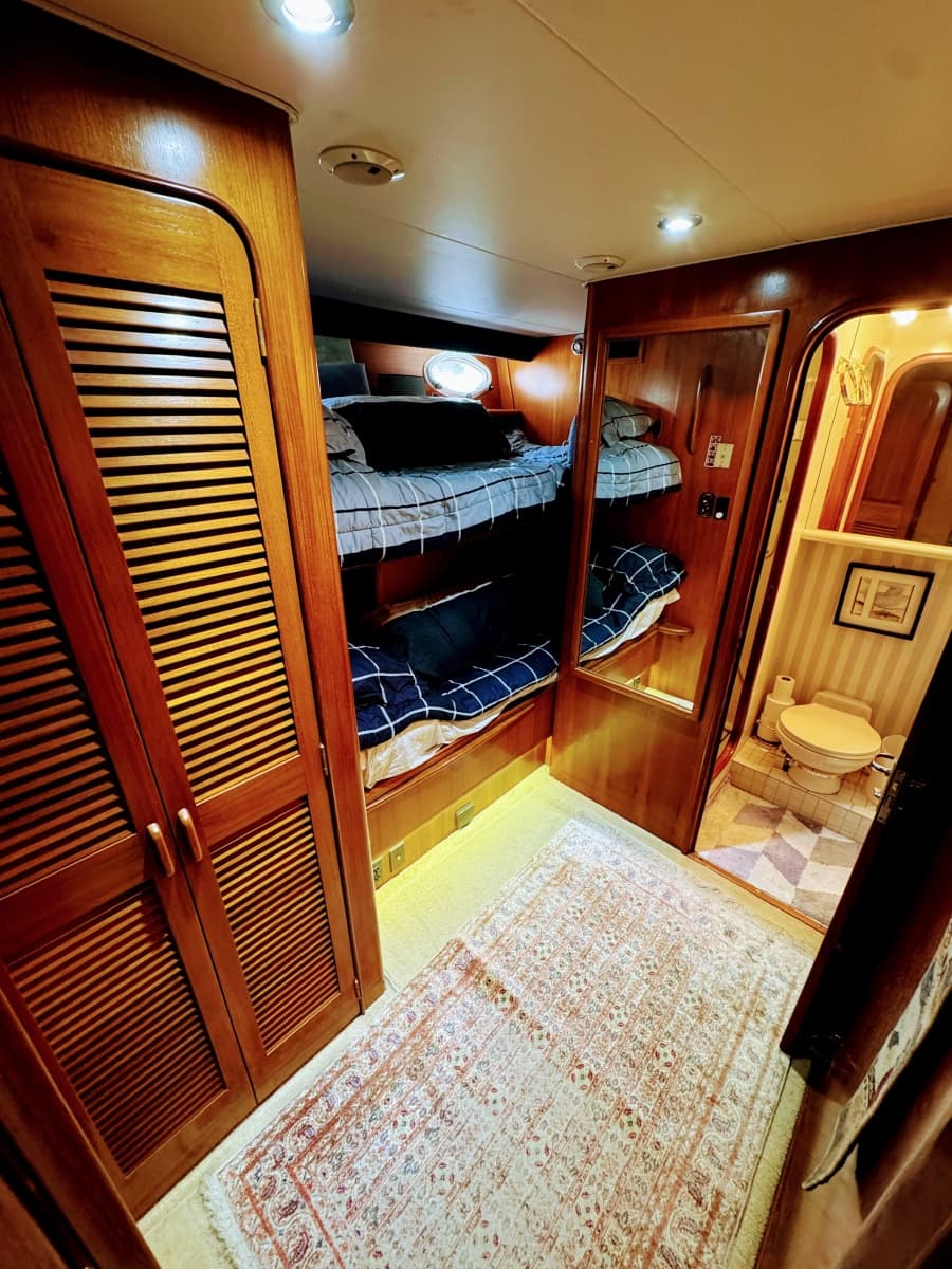 1990 Viking 55 MOTOR YACHT WIDE BODY - Photo 50
