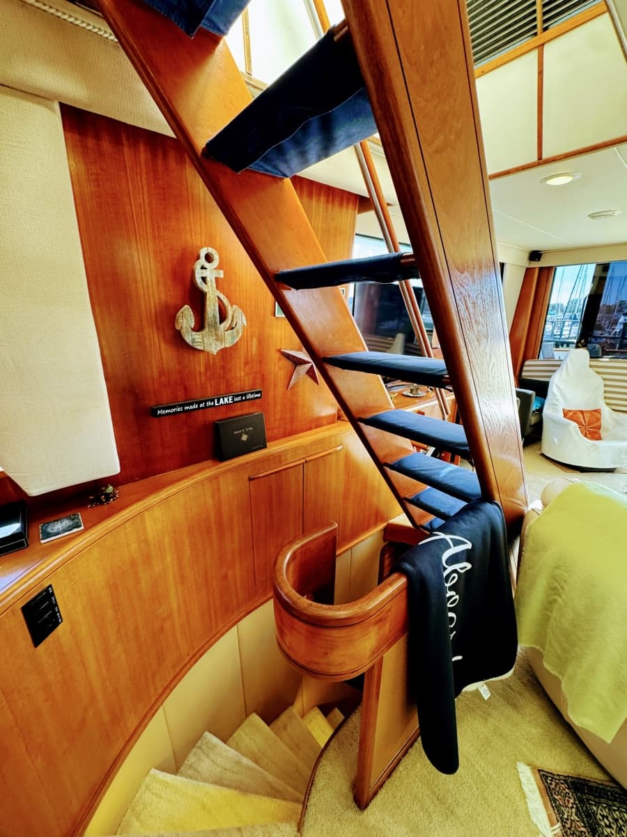 1990 Viking 55 MOTOR YACHT WIDE BODY - Photo 36