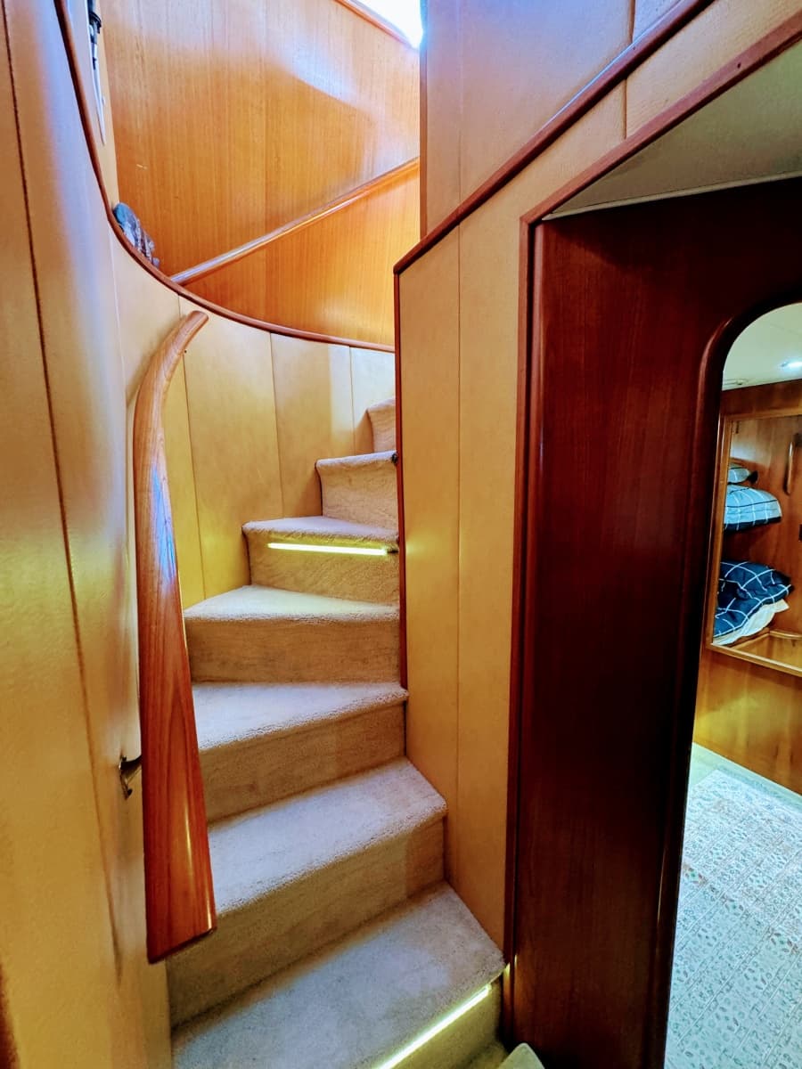 1990 Viking 55 MOTOR YACHT WIDE BODY - Photo 57