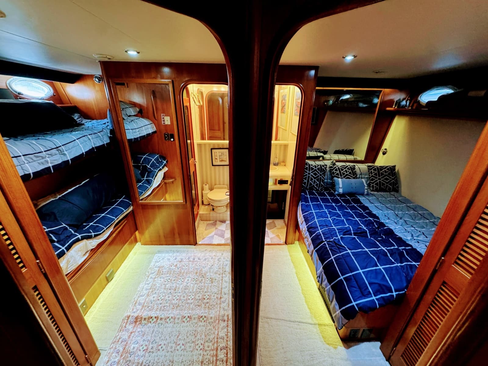 1990 Viking 55 MOTOR YACHT WIDE BODY - Photo 56