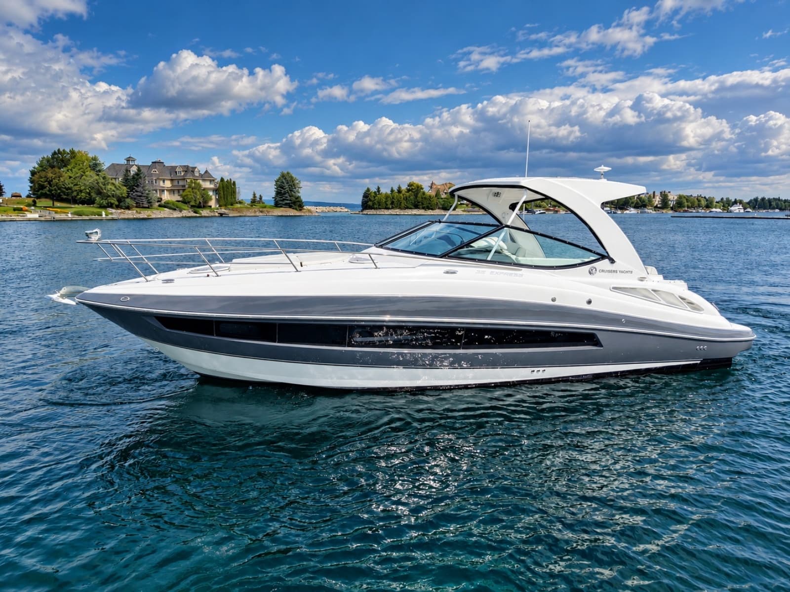 2020 Cruisers Yachts 35 Express - Photo 10