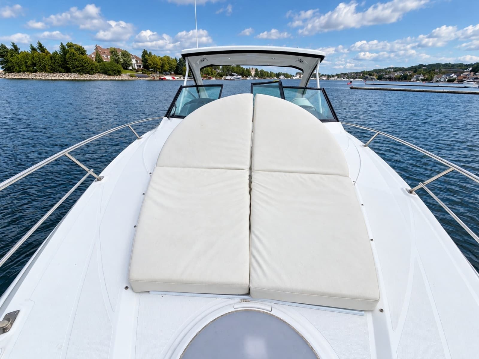 2020 Cruisers Yachts 35 Express - Photo 34