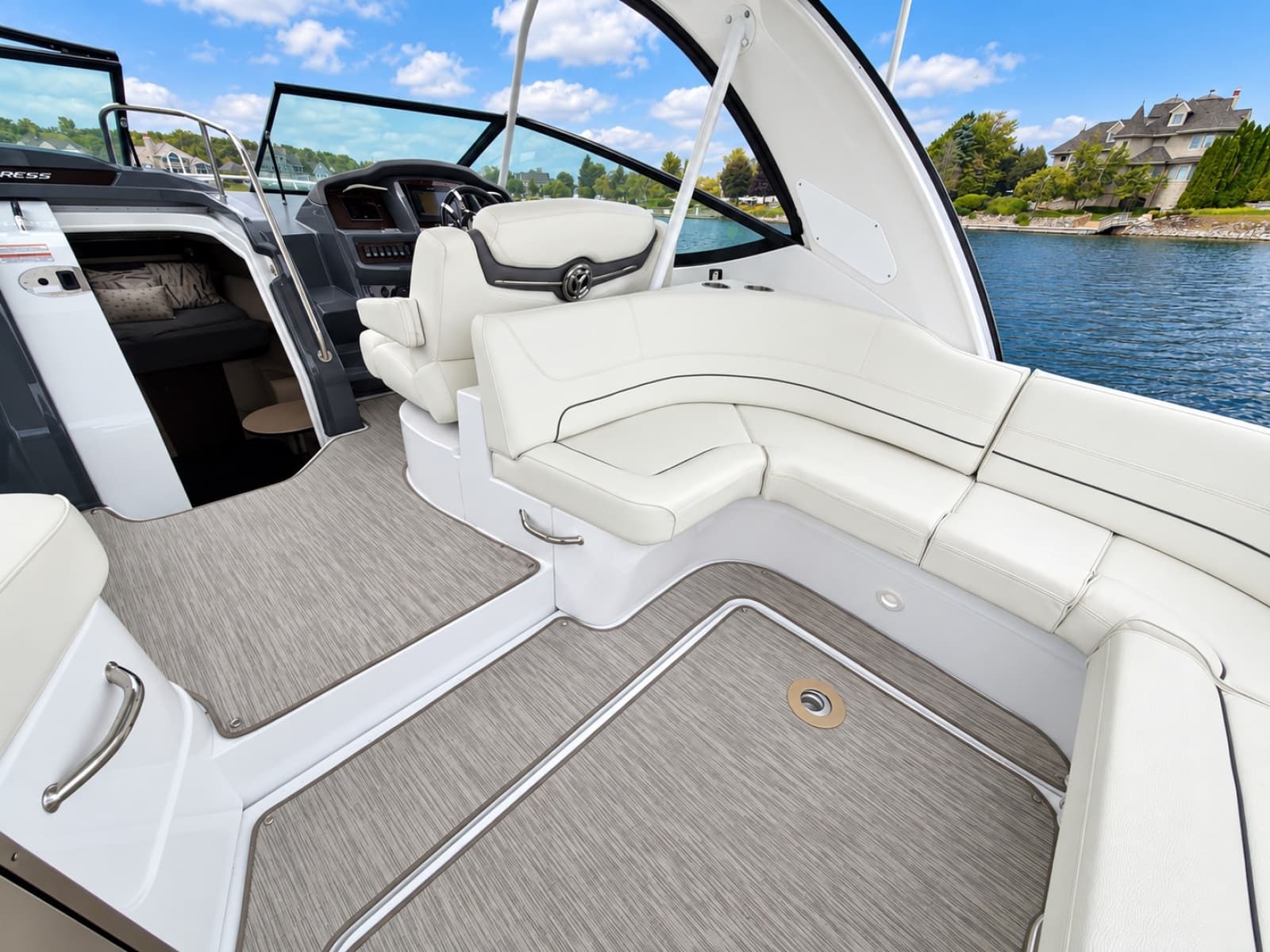 2020 Cruisers Yachts 35 Express - Photo 24