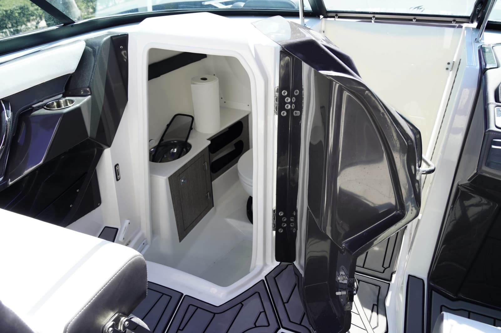 2023 Monterey 275SS - Photo 23