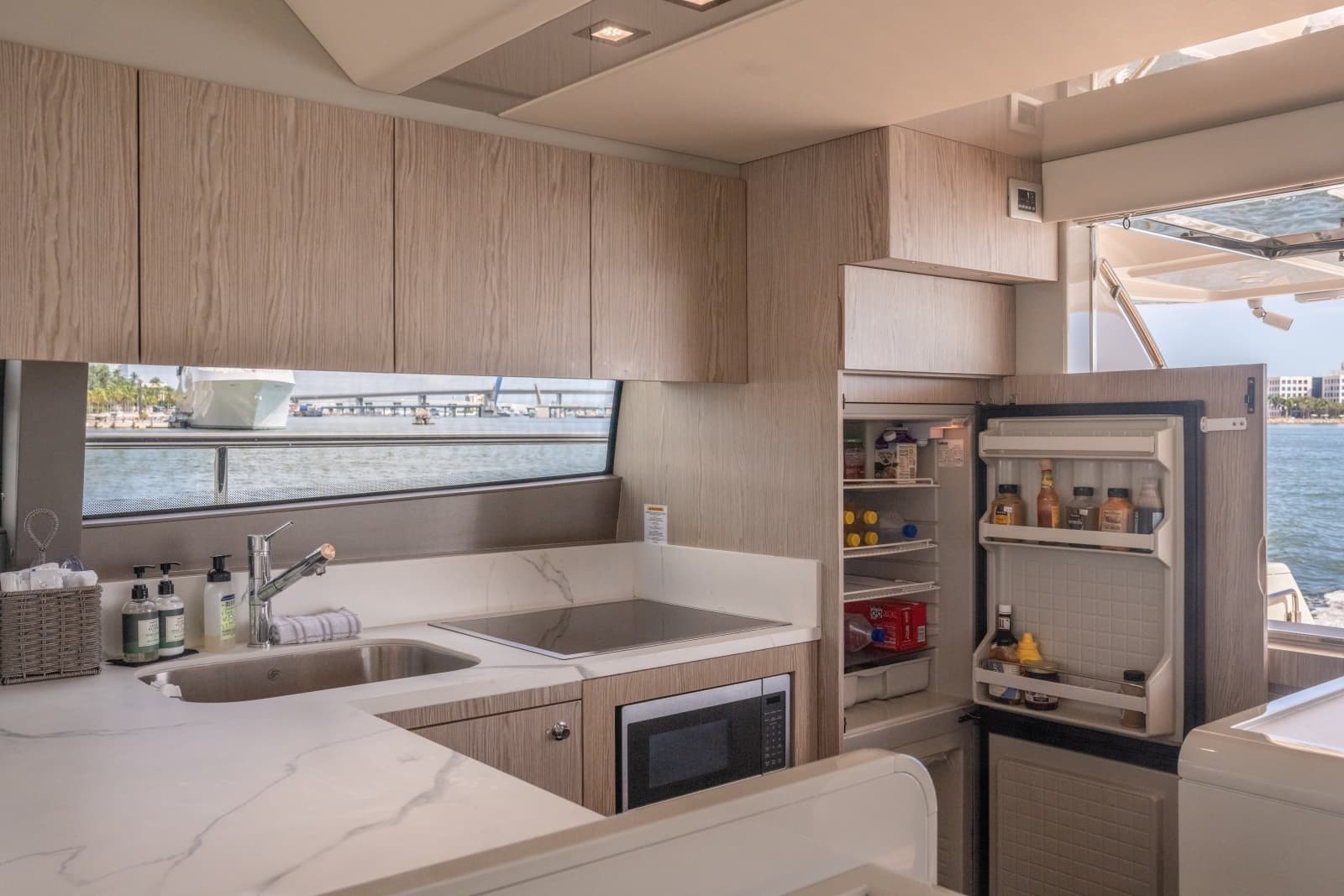 2016 Ferretti Yachts  - Photo 40