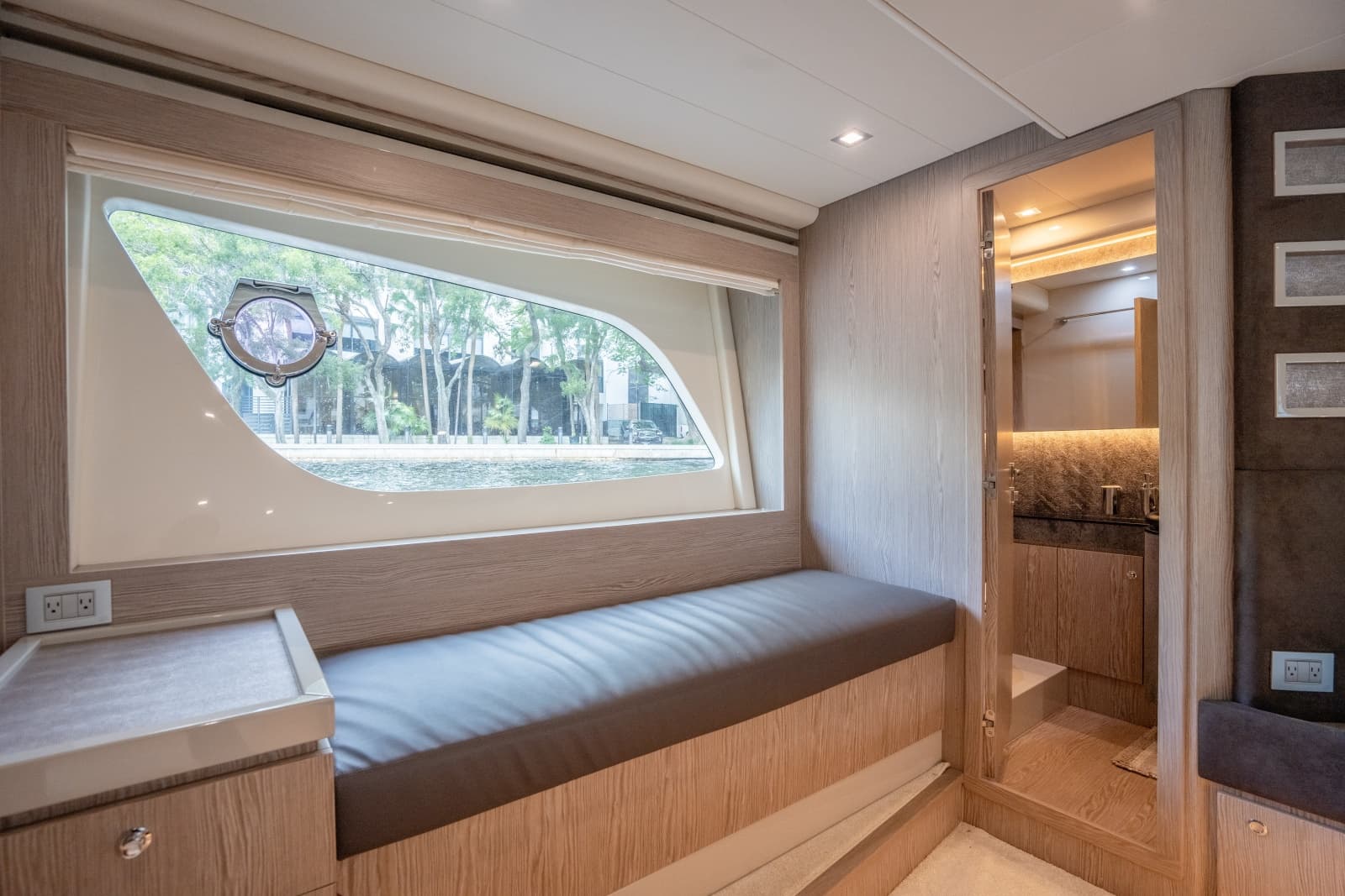 2016 Ferretti Yachts  - Photo 69