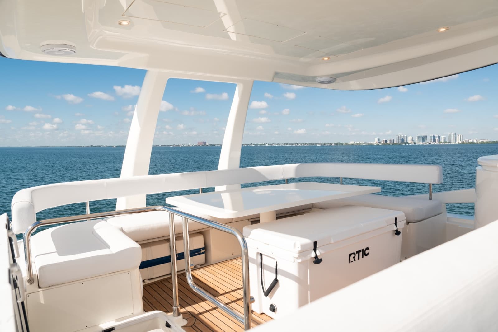 2016 Ferretti Yachts  - Photo 16