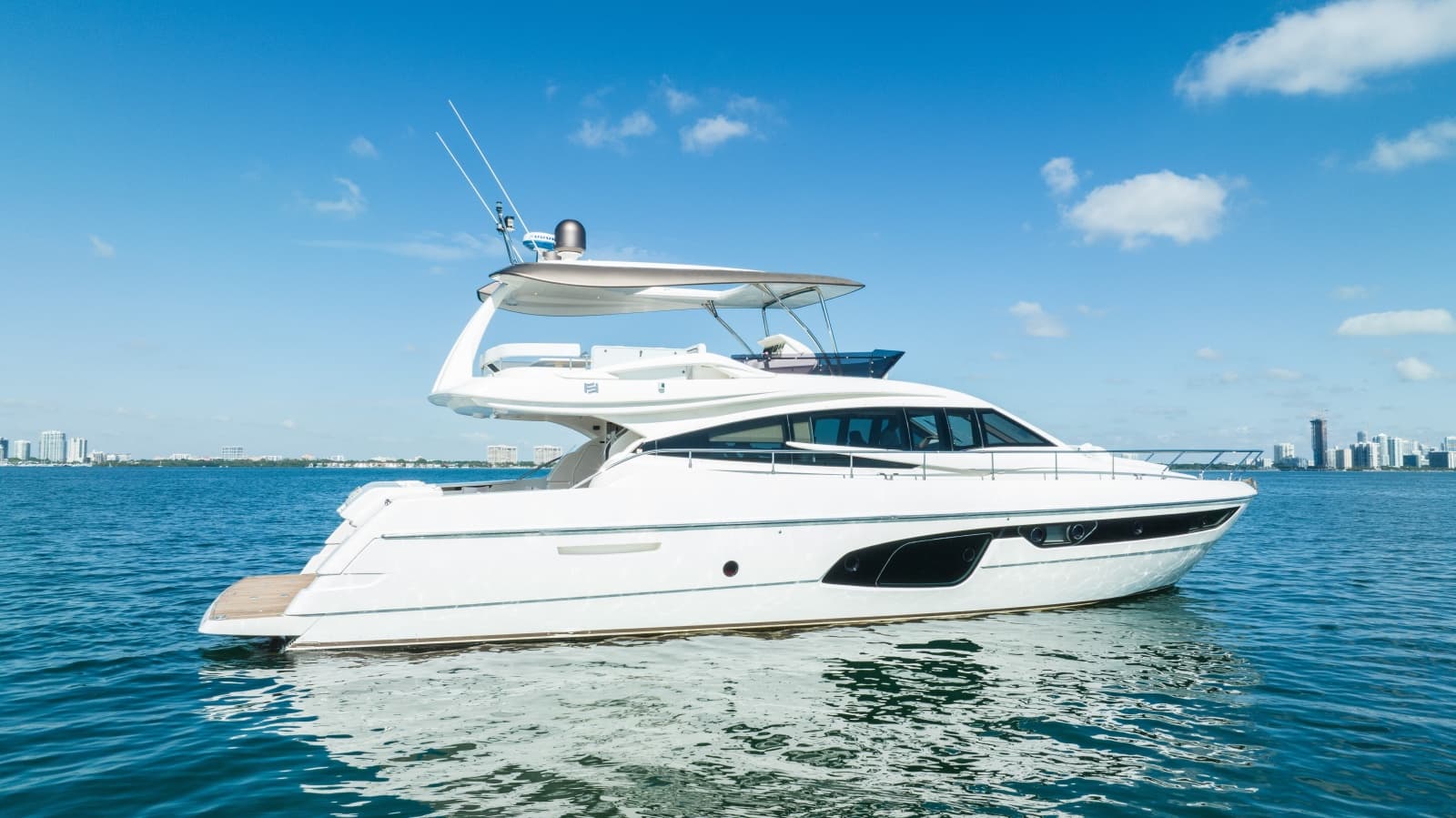2016 Ferretti Yachts  - Photo 3