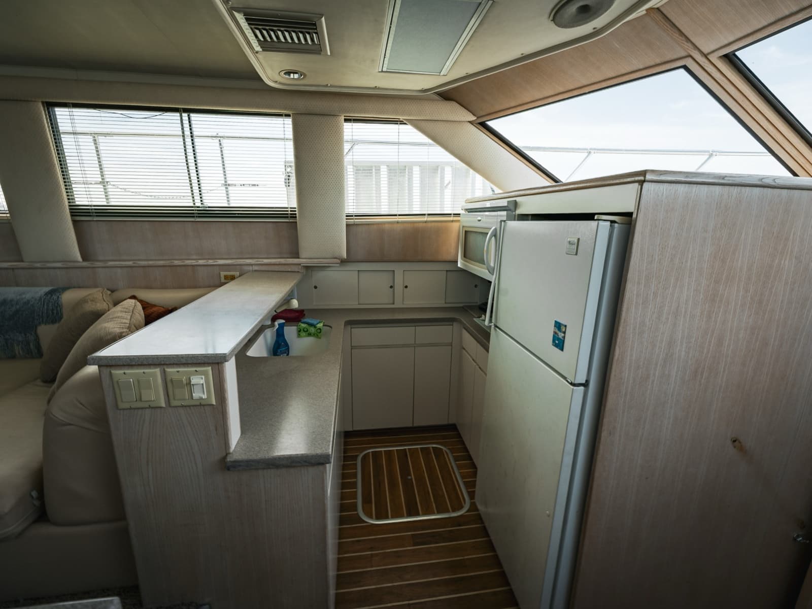 1995 Hatteras 52 Cockpit Motor Yacht - Photo 42