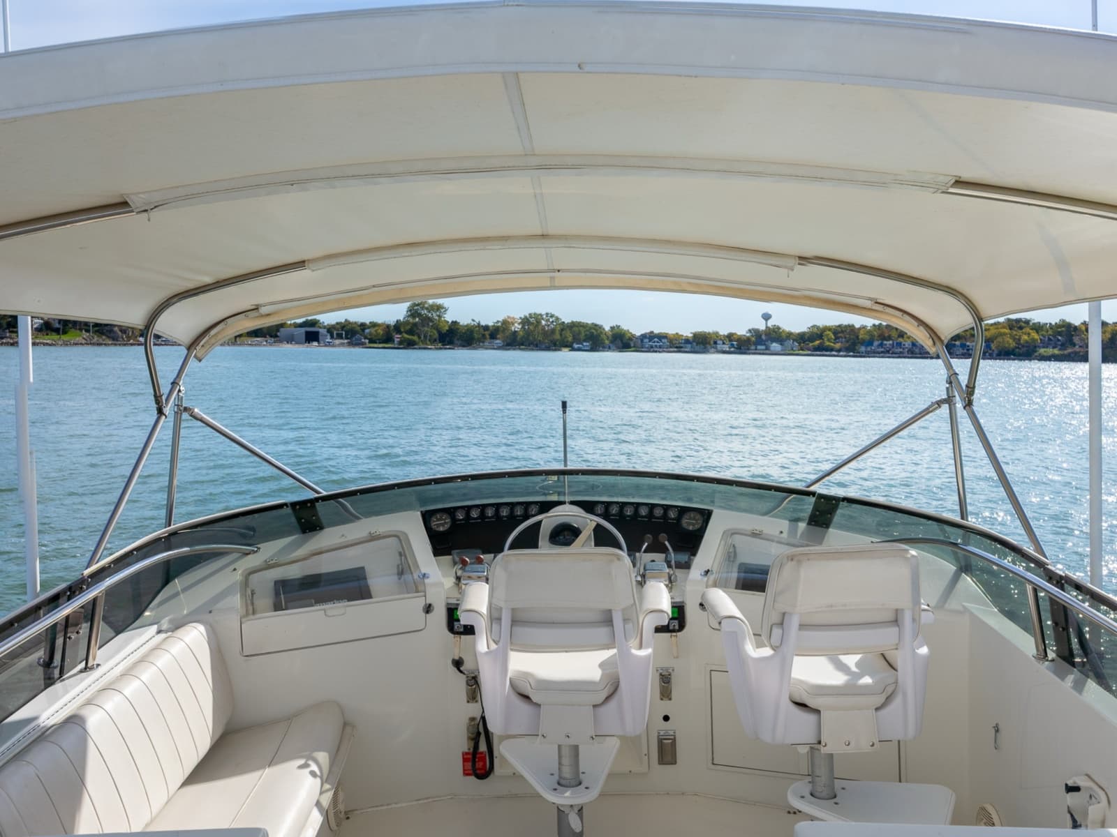 1995 Hatteras 52 Cockpit Motor Yacht - Photo 22