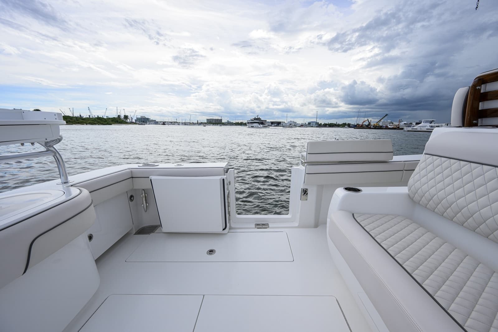 2026 Valhalla Boatworks V-41 - Photo 17