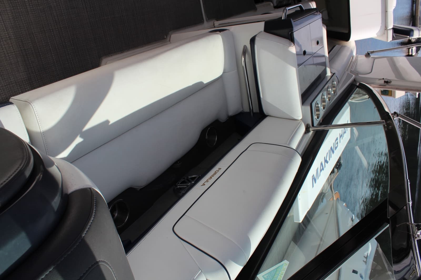 2017 Formula 330 Crossover Bowrider - Photo 38