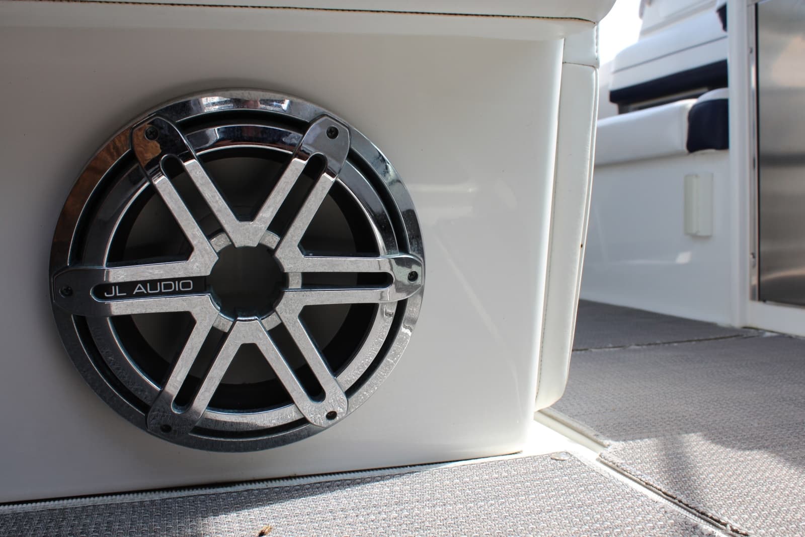 2017 Formula 330 Crossover Bowrider - Photo 30