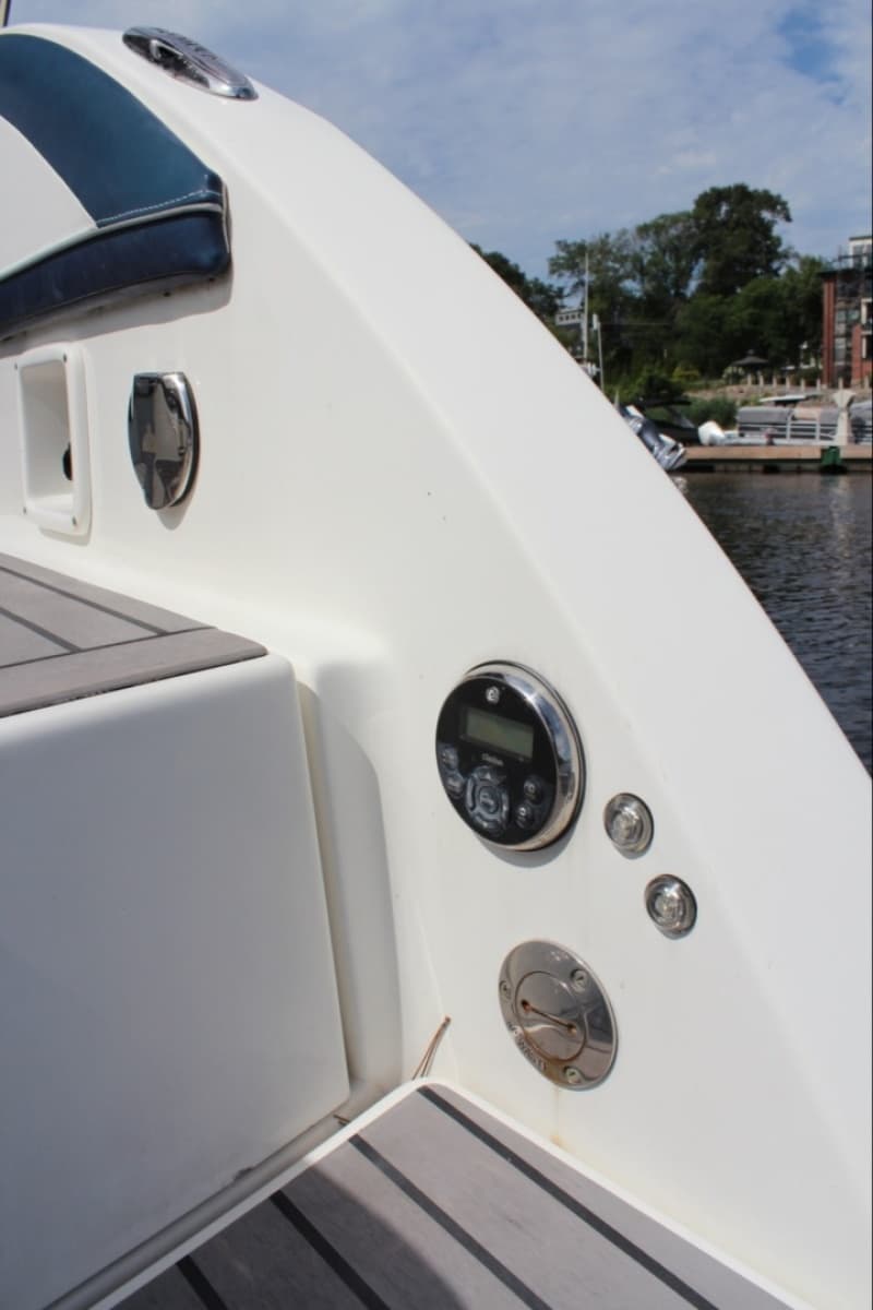 2017 Formula 330 Crossover Bowrider - Photo 29