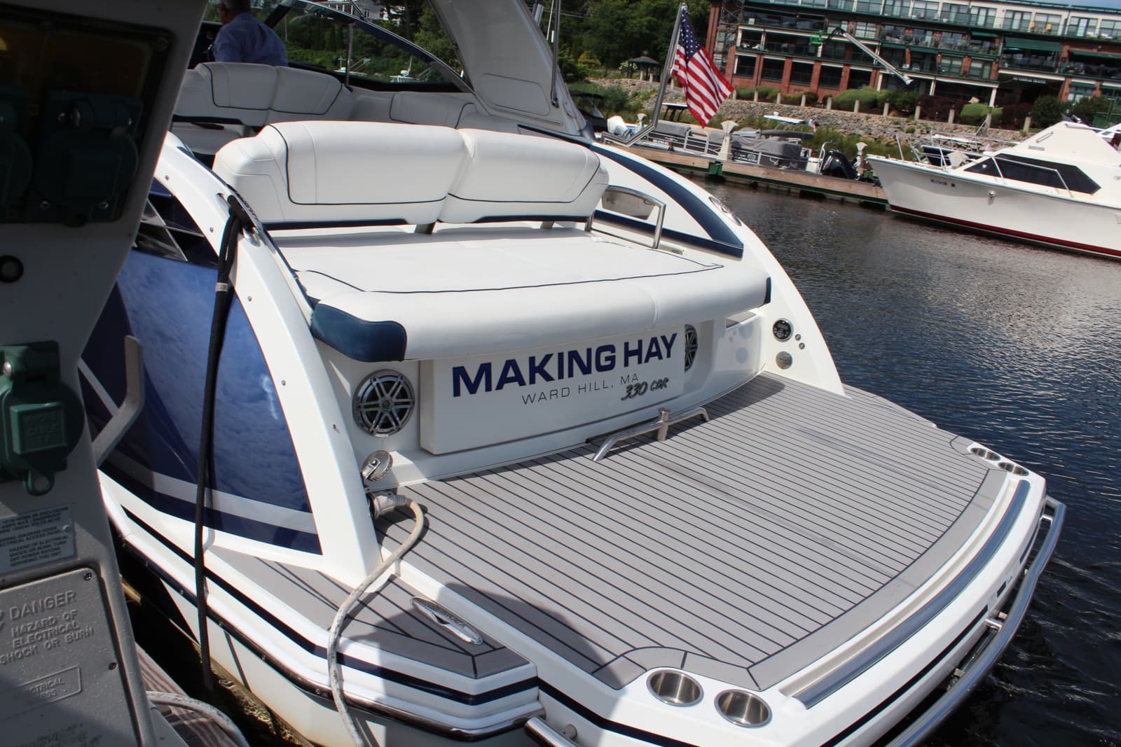 2017 Formula 330 Crossover Bowrider - Photo 71