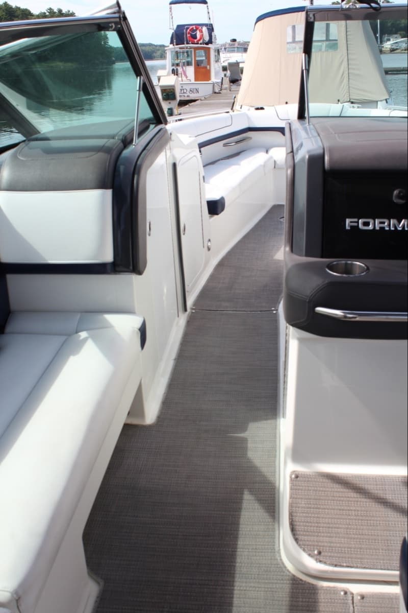 2017 Formula 330 Crossover Bowrider - Photo 36
