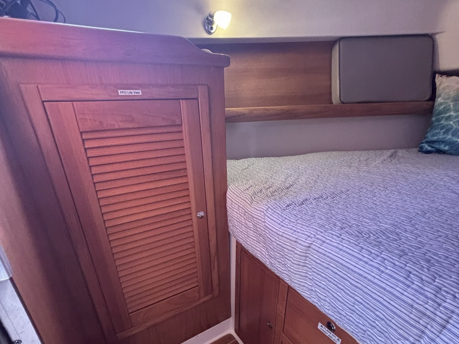 2007 Catalina 387 - Photo 46