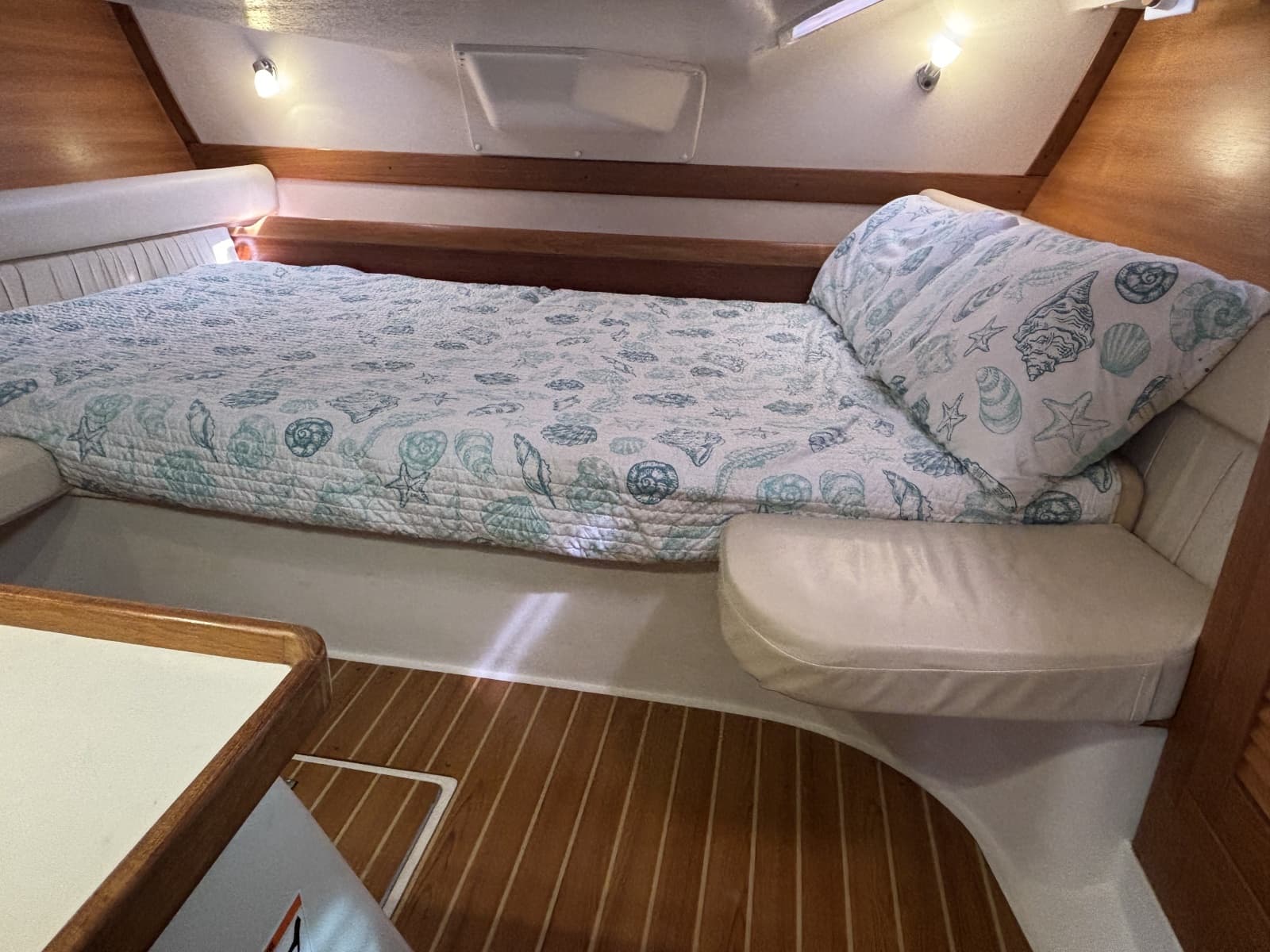 2007 Catalina 387 - Photo 38