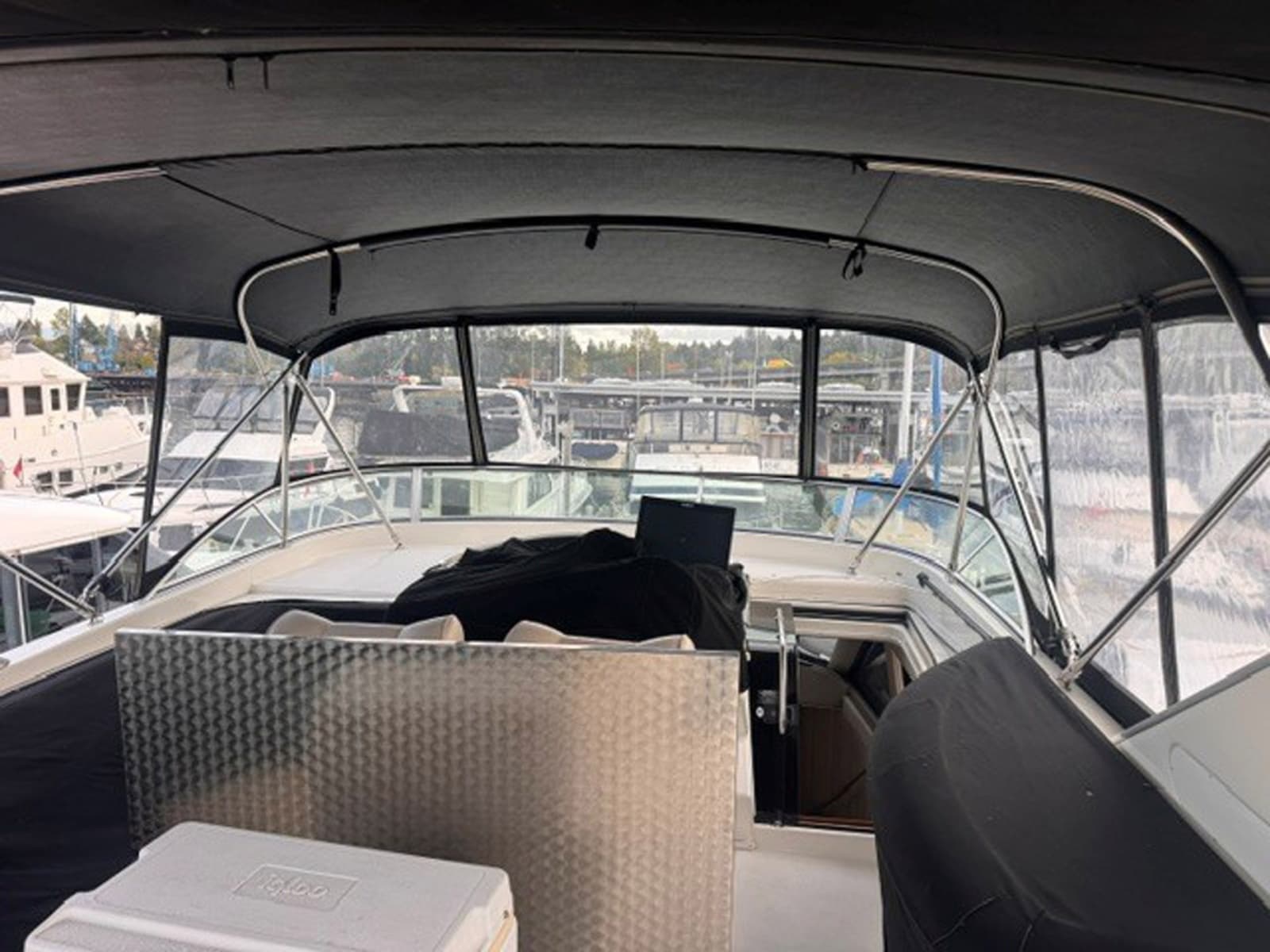 2000 Bayliner 5288 Pilot House Motoryacht - Photo 9