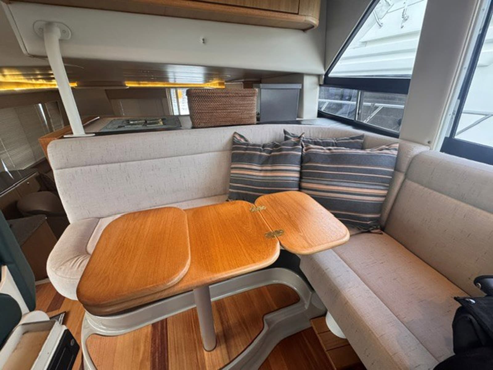 2000 Bayliner 5288 Pilot House Motoryacht - Photo 18
