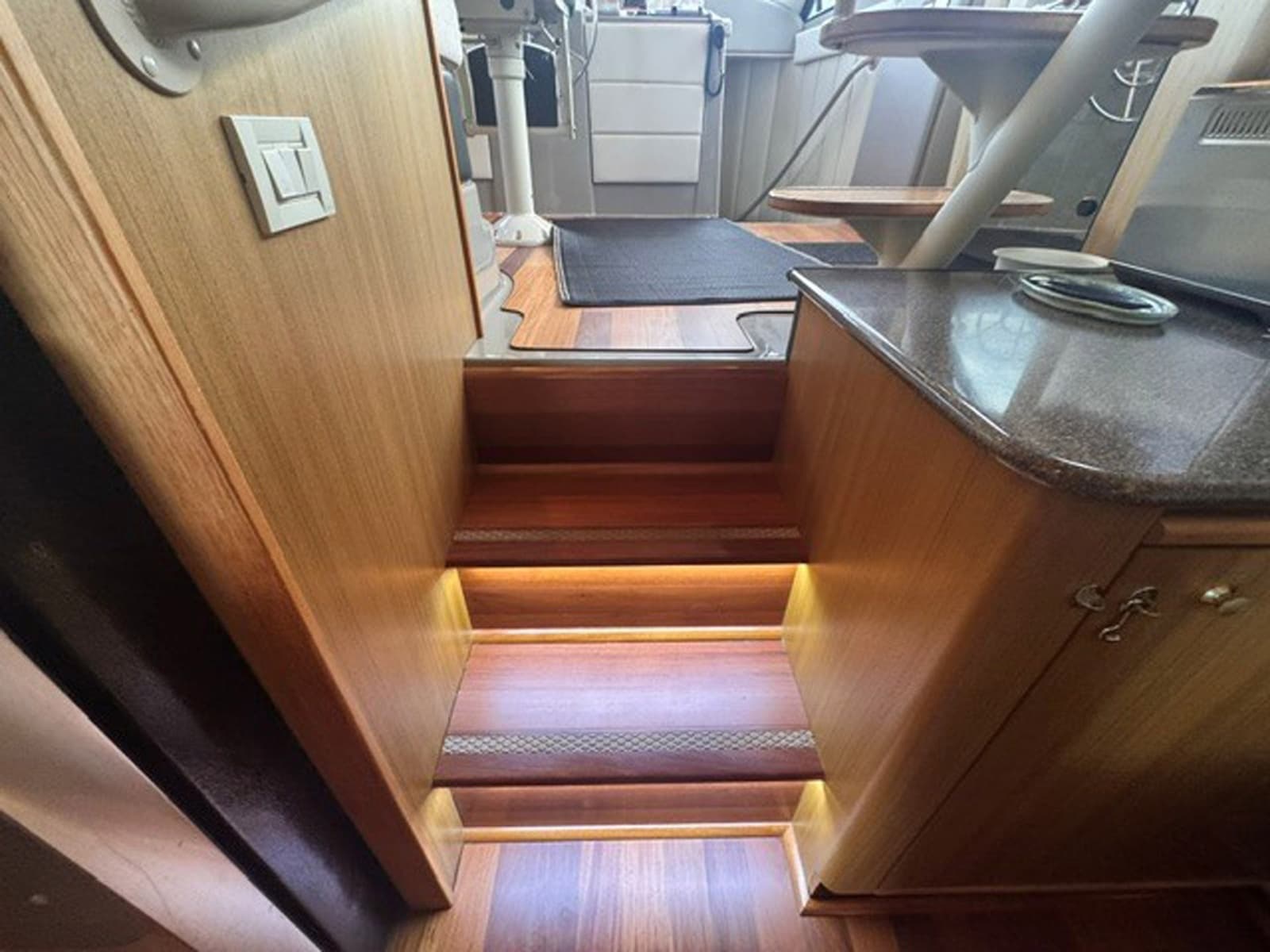 2000 Bayliner 5288 Pilot House Motoryacht - Photo 21