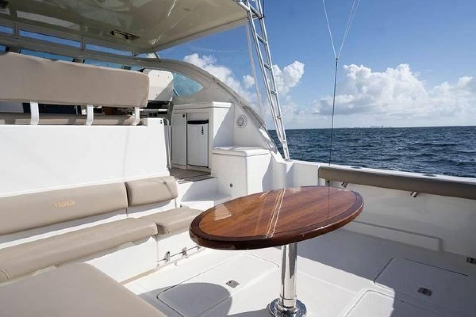 2005 Tiara Yachts 4200 Open - Photo 10