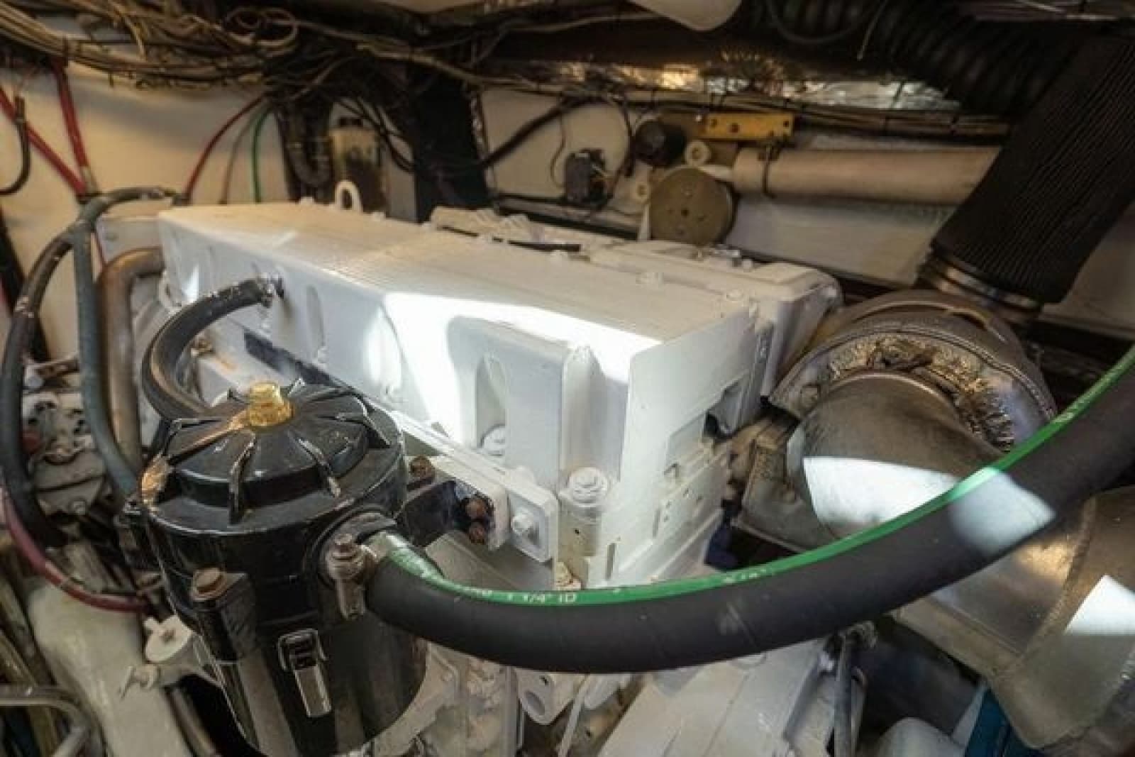 2005 Tiara Yachts 4200 Open - Photo 32