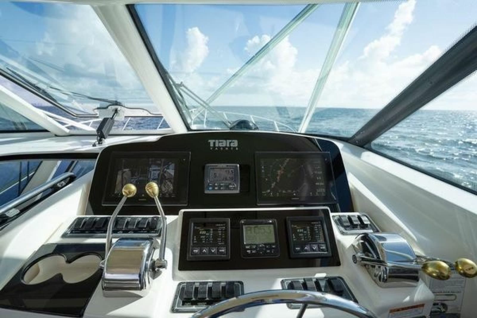 2005 Tiara Yachts 4200 Open - Photo 20