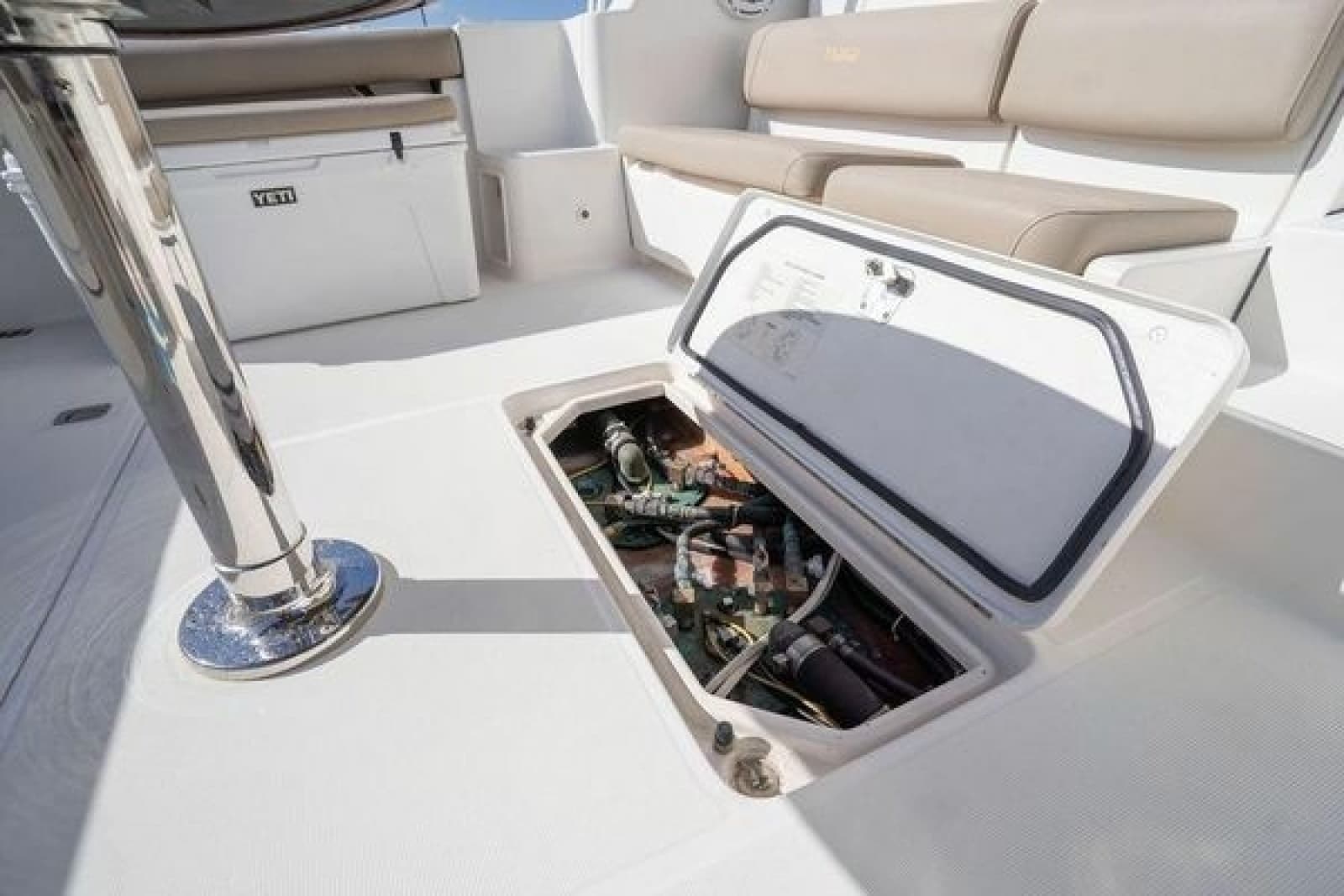 2005 Tiara Yachts 4200 Open - Photo 13