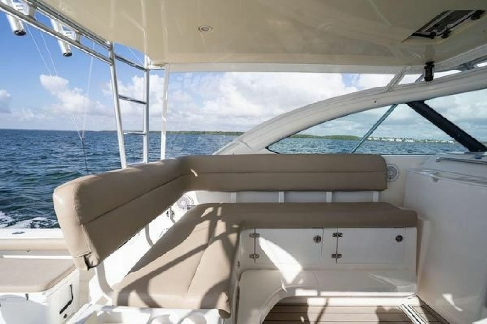 2005 Tiara Yachts 4200 Open - Photo 15