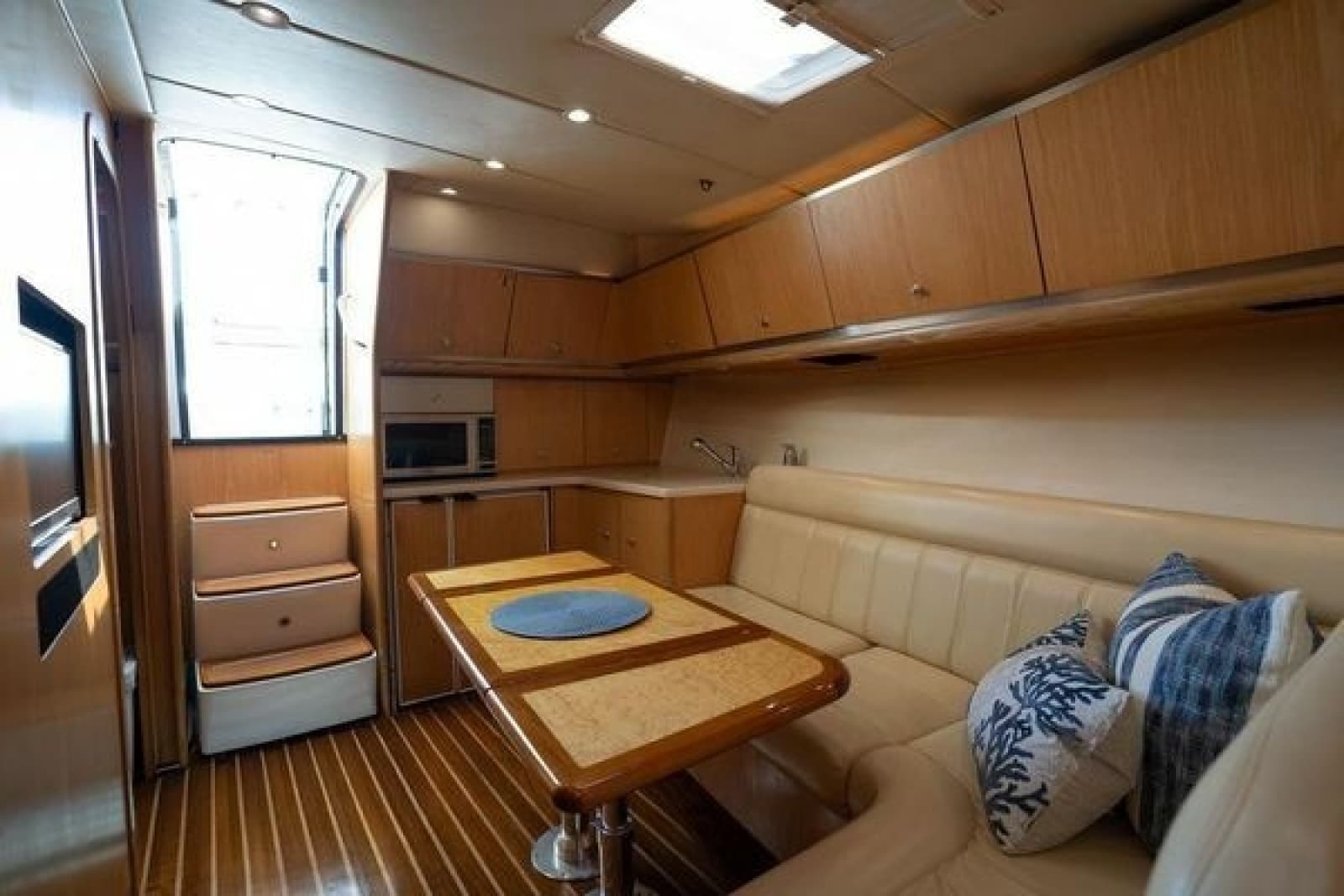 2005 Tiara Yachts 4200 Open - Photo 26