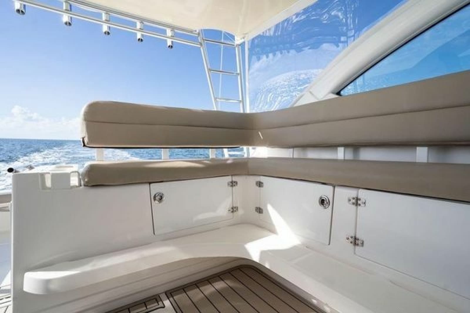 2005 Tiara Yachts 4200 Open - Photo 16