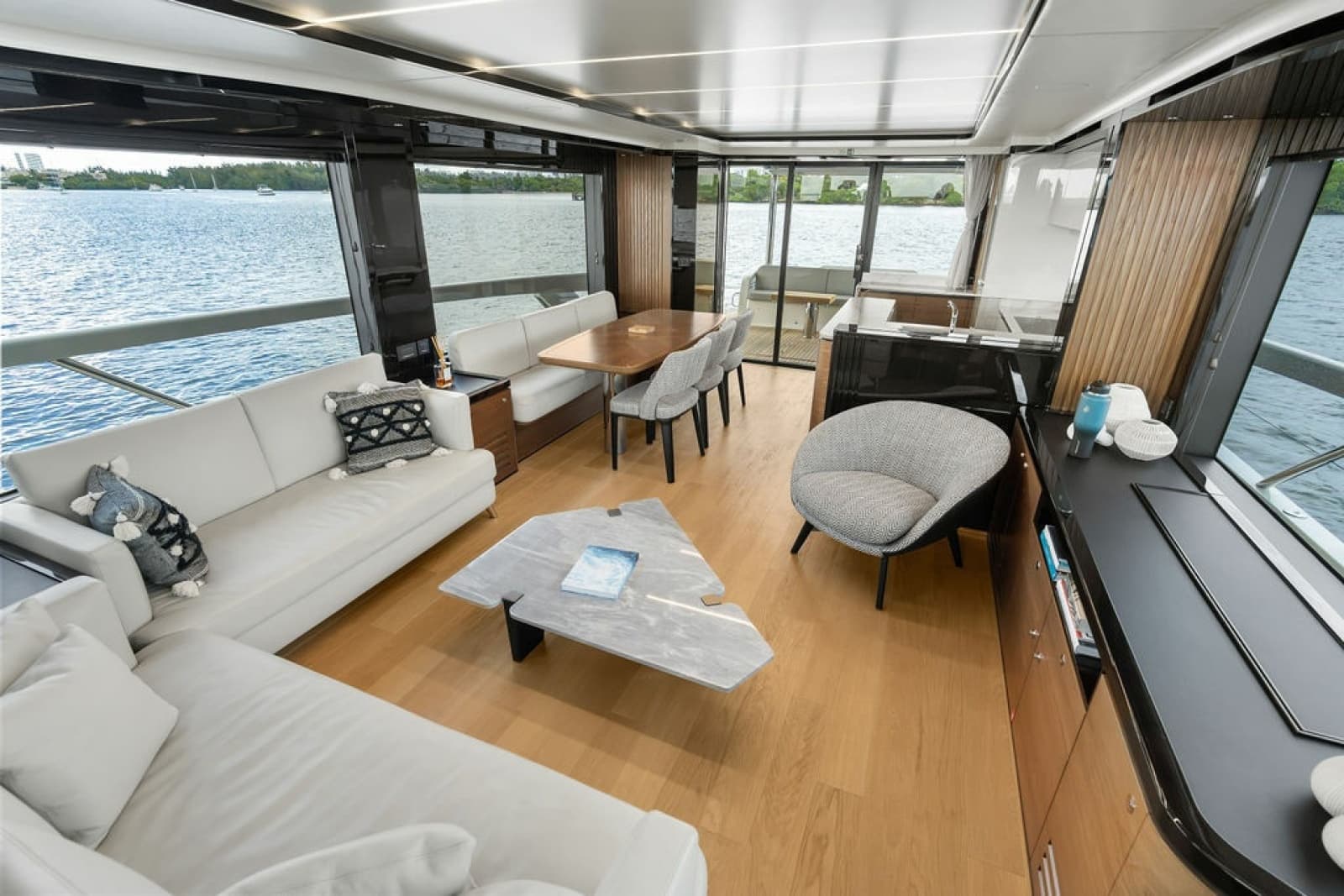 2023 Absolute Navetta 64 - Photo 56