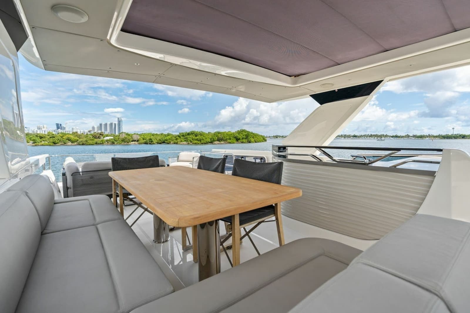 2023 Absolute Navetta 64 - Photo 30