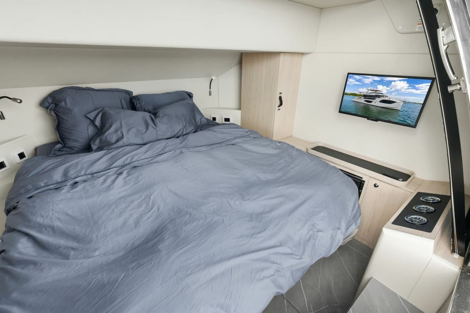 2023 Absolute Navetta 64 - Photo 99