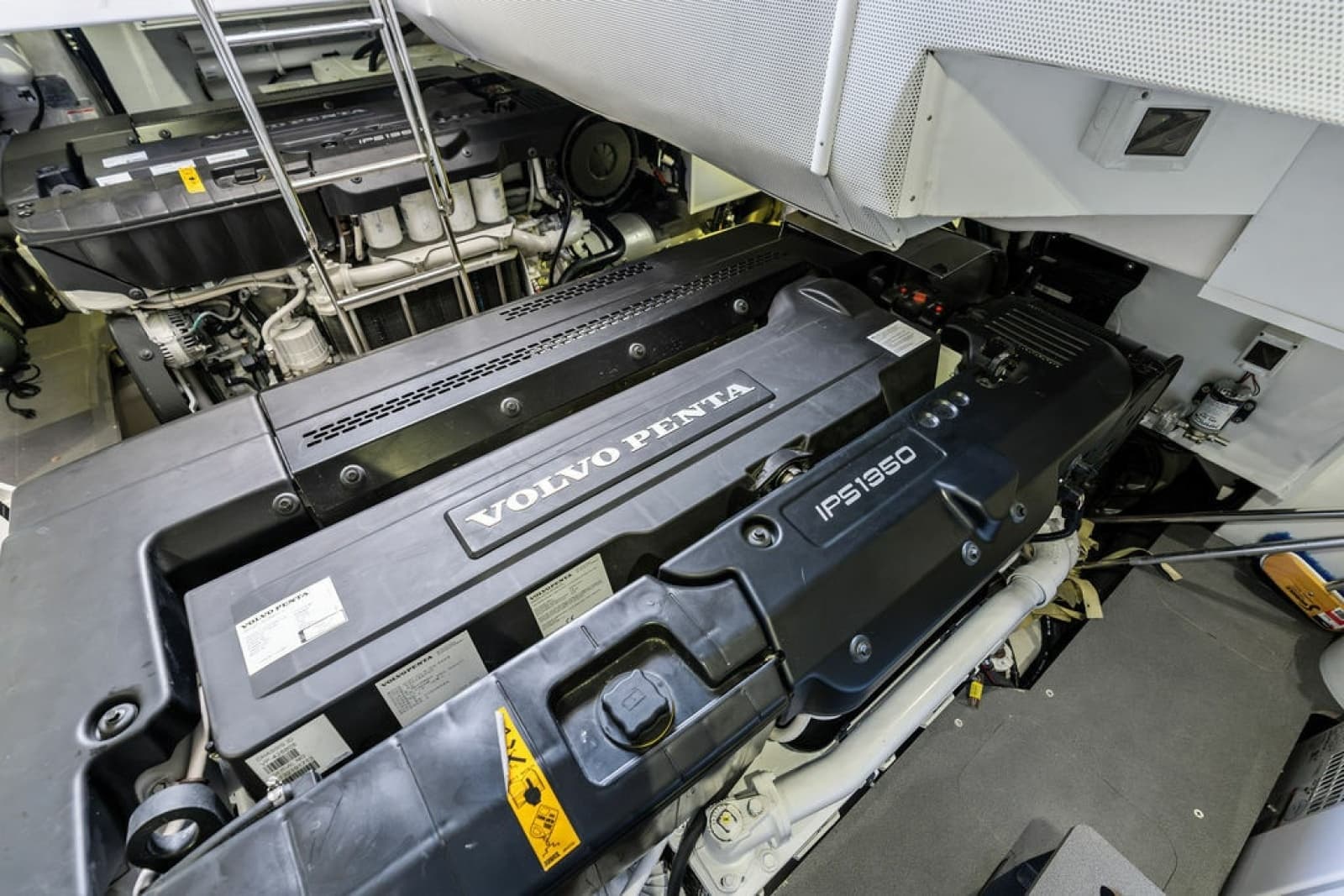 2023 Absolute Navetta 64 - Photo 111