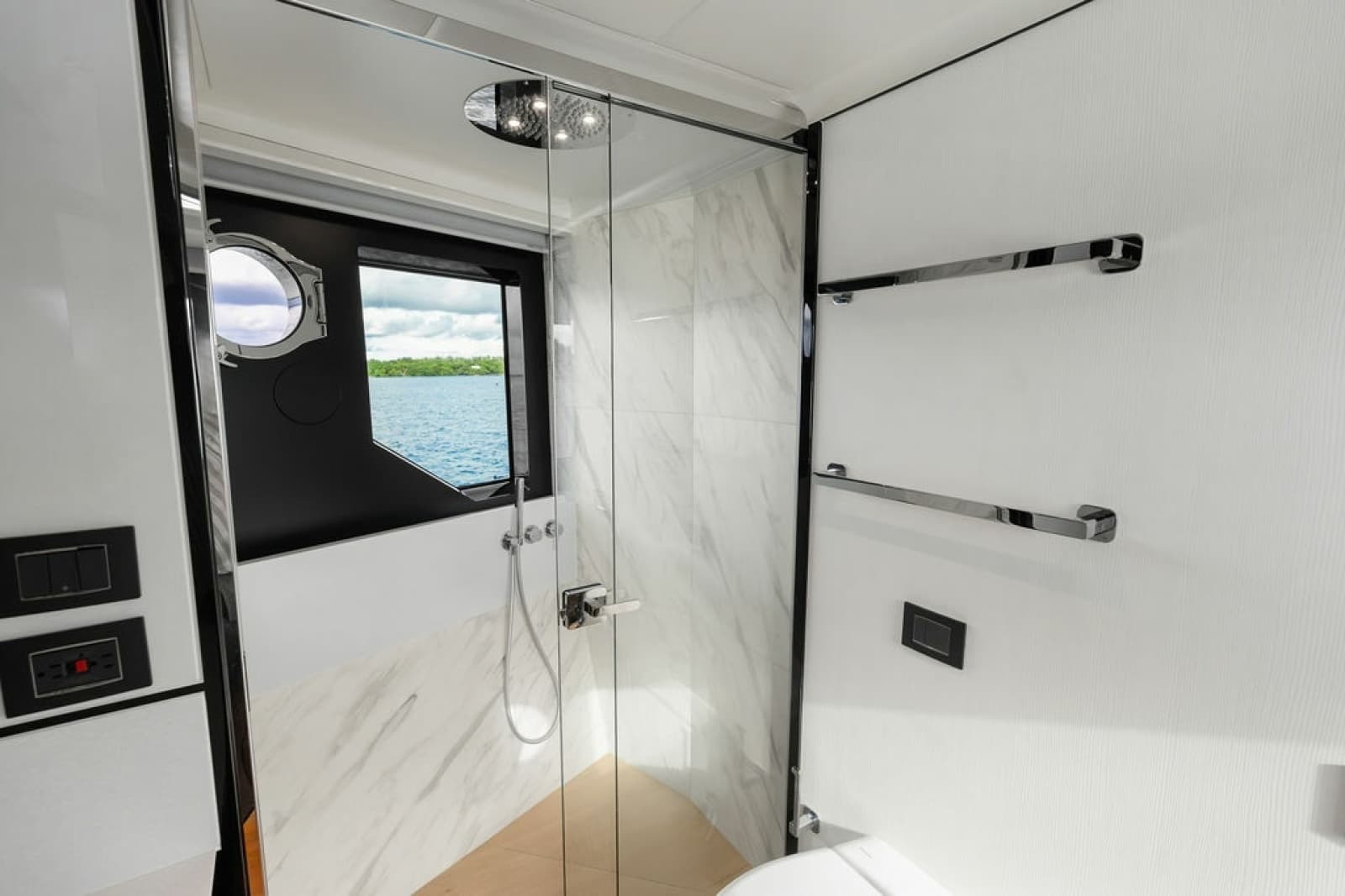 2023 Absolute Navetta 64 - Photo 79