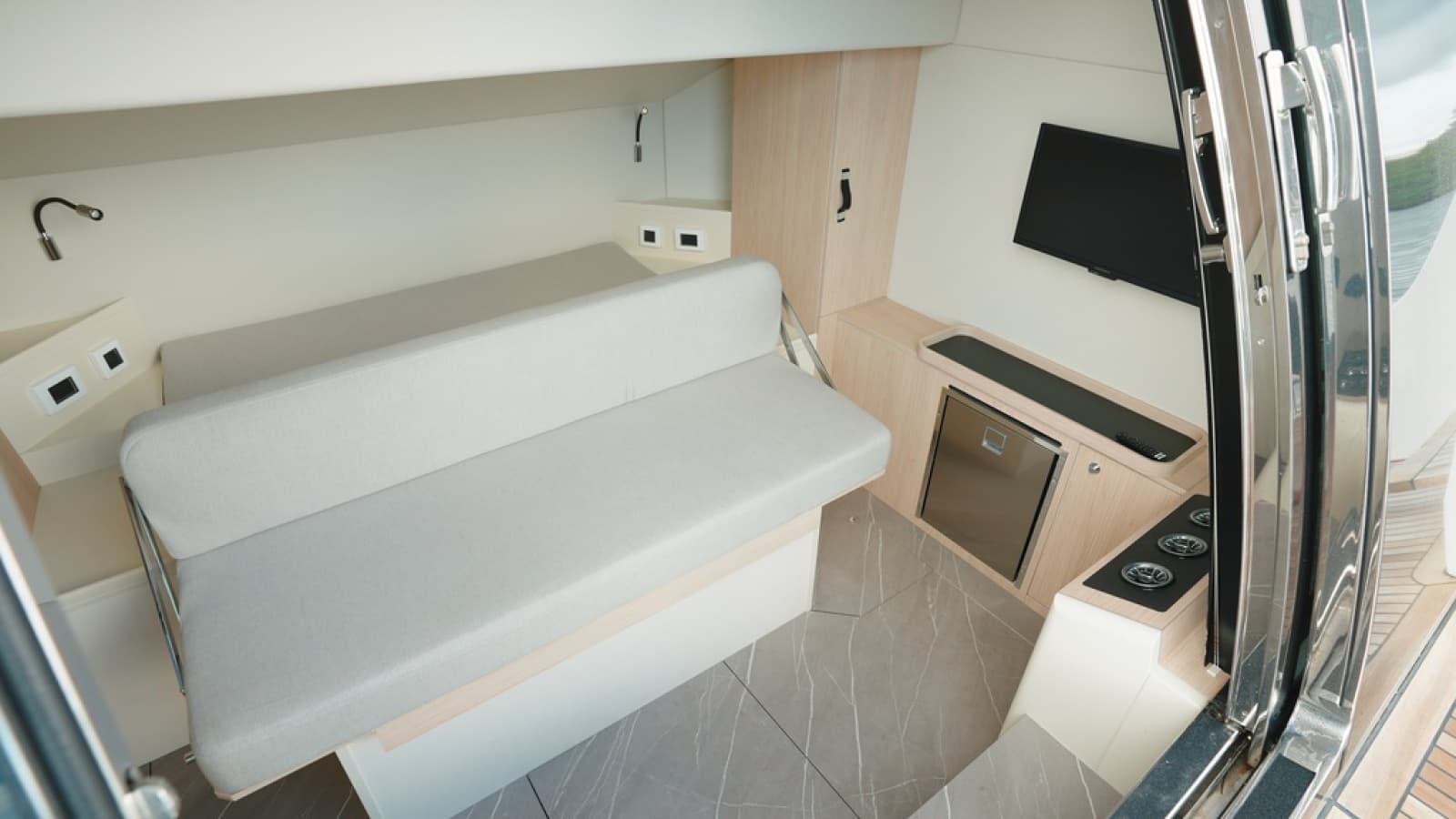 2023 Absolute Navetta 64 - Photo 97