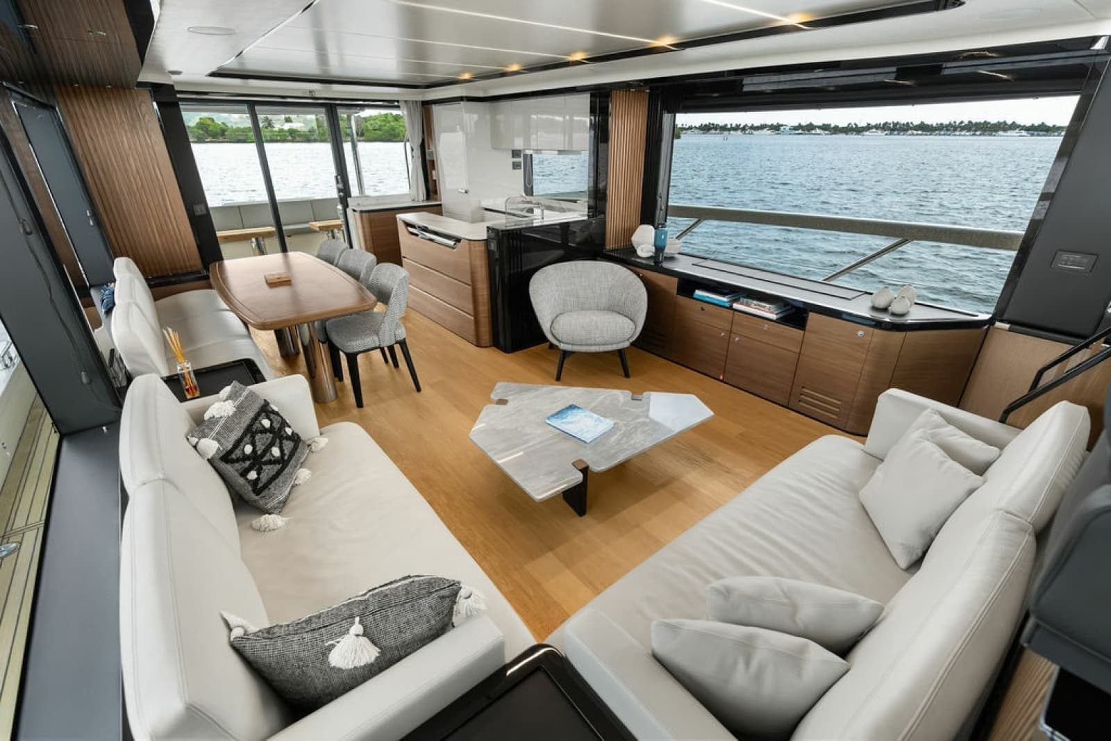 2023 Absolute Navetta 64 - Photo 57