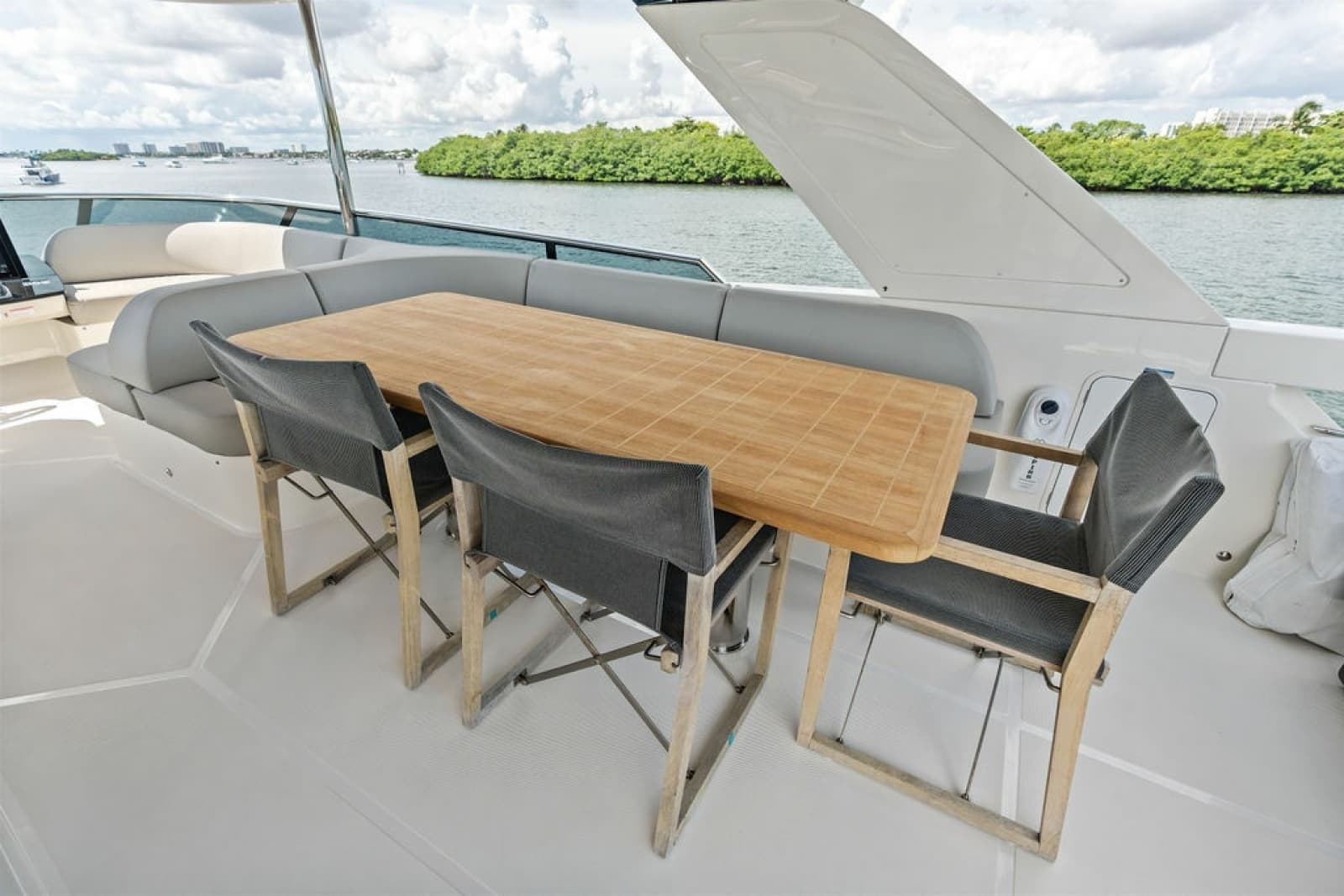 2023 Absolute Navetta 64 - Photo 28