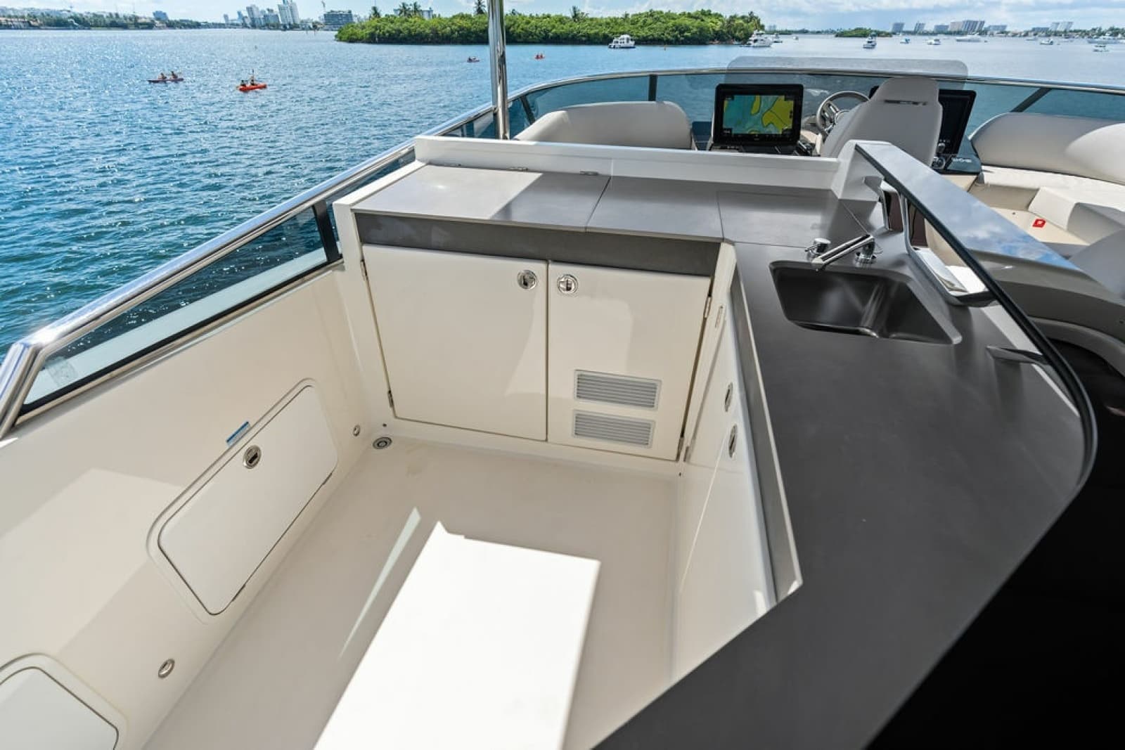 2023 Absolute Navetta 64 - Photo 34