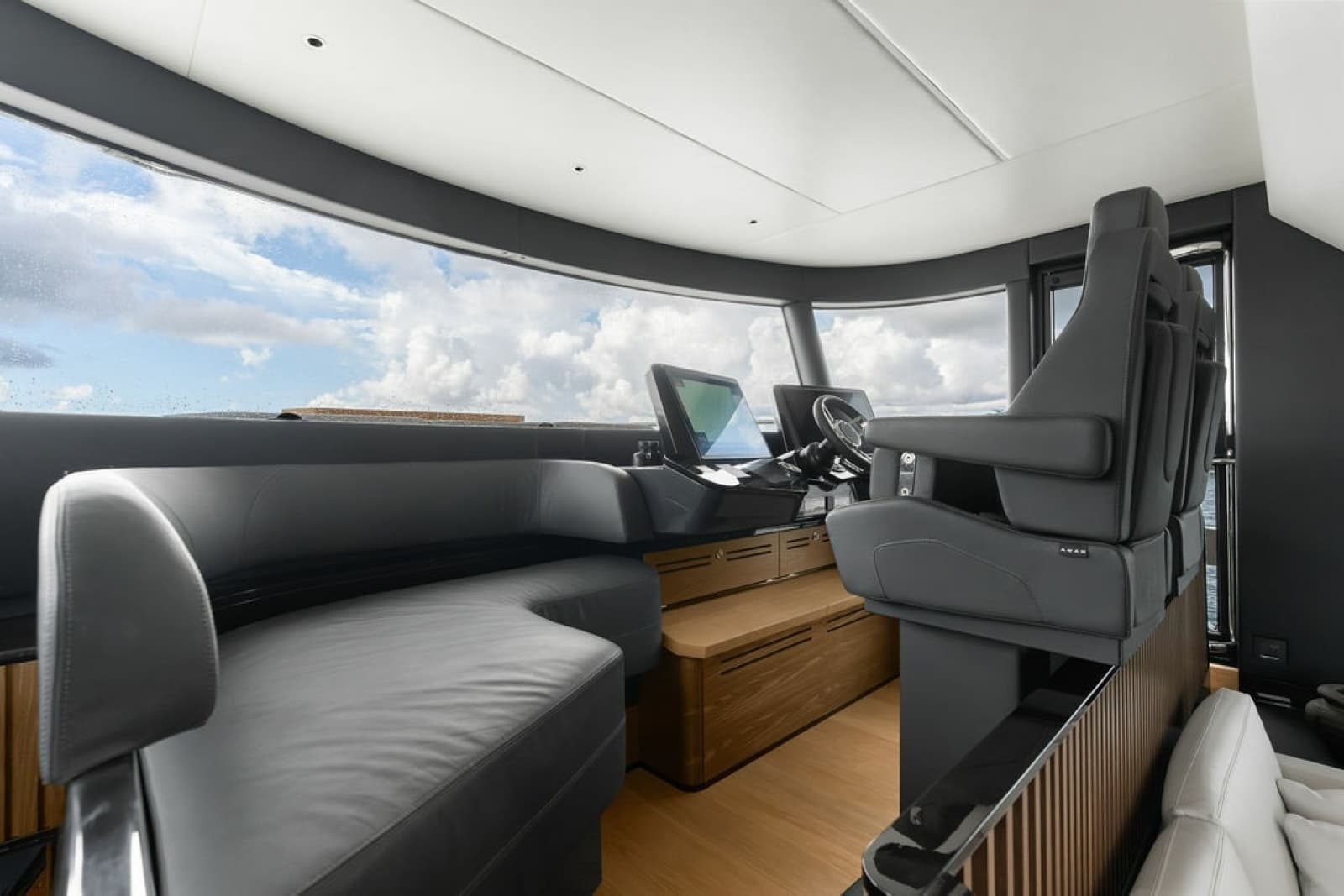 2023 Absolute Navetta 64 - Photo 68