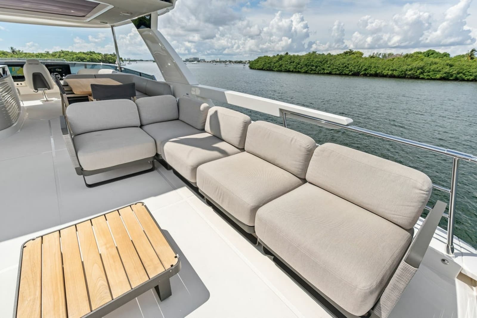 2023 Absolute Navetta 64 - Photo 23