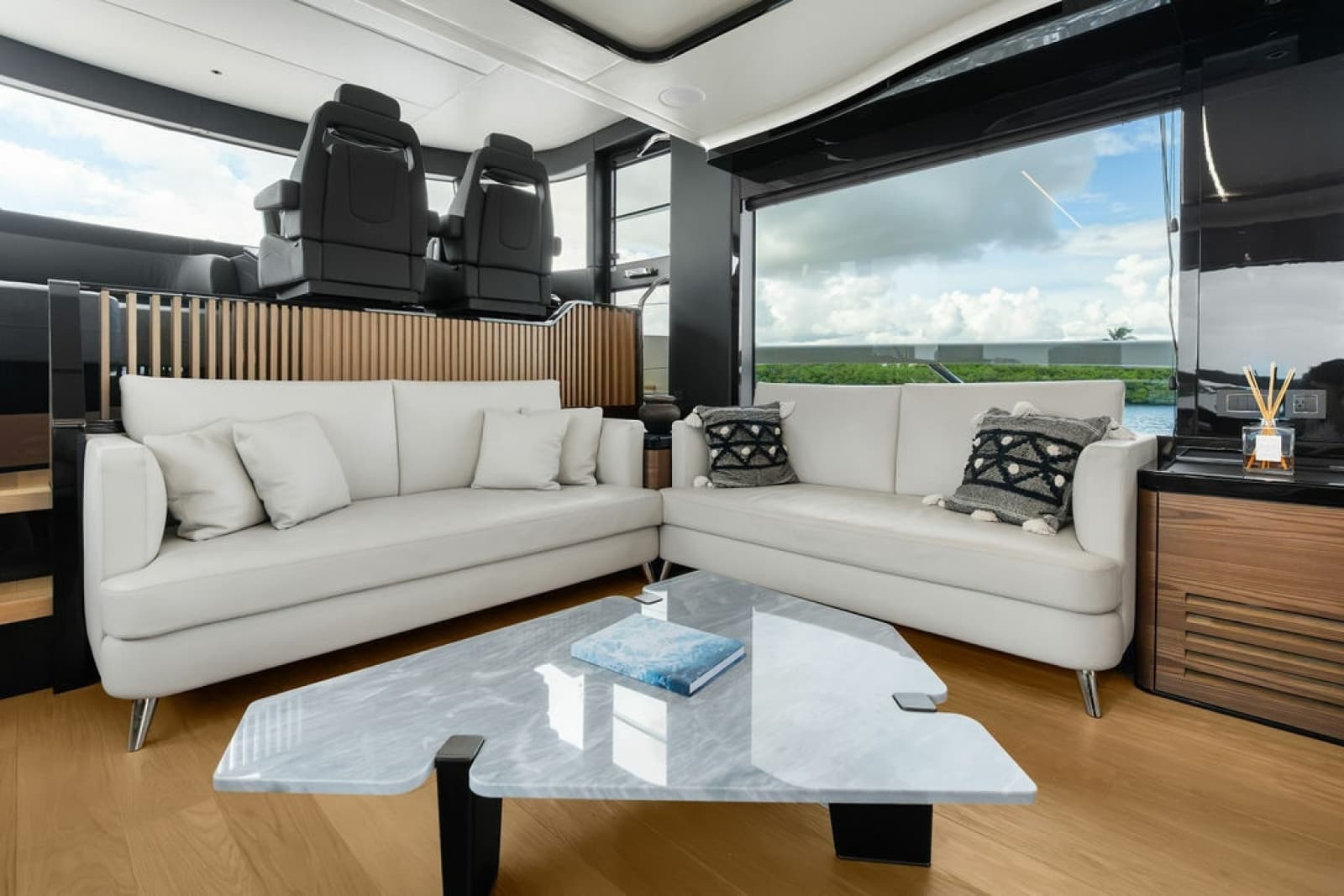2023 Absolute Navetta 64 - Photo 66