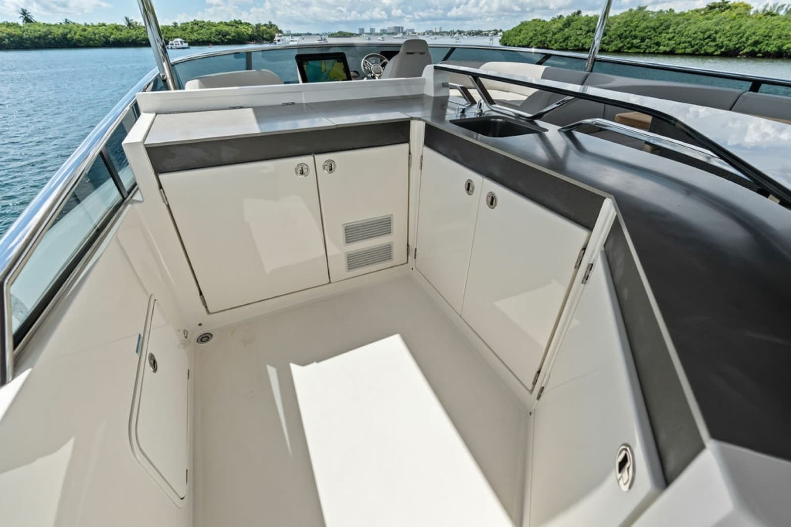 2023 Absolute Navetta 64 - Photo 27