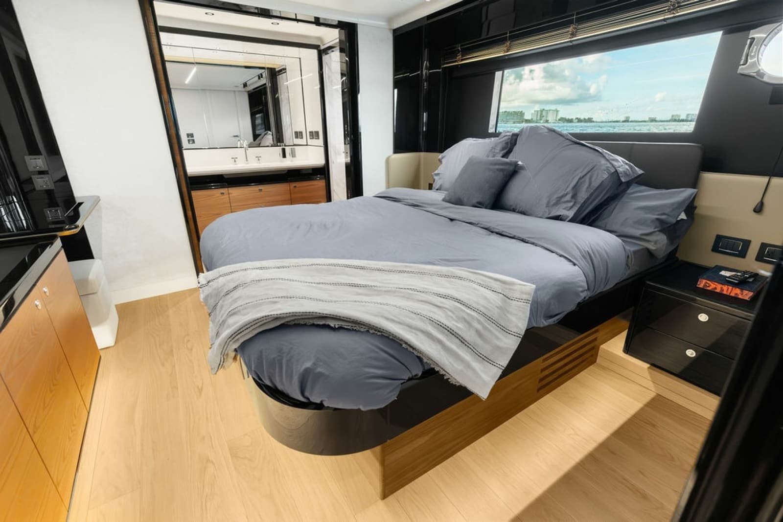 2023 Absolute Navetta 64 - Photo 84
