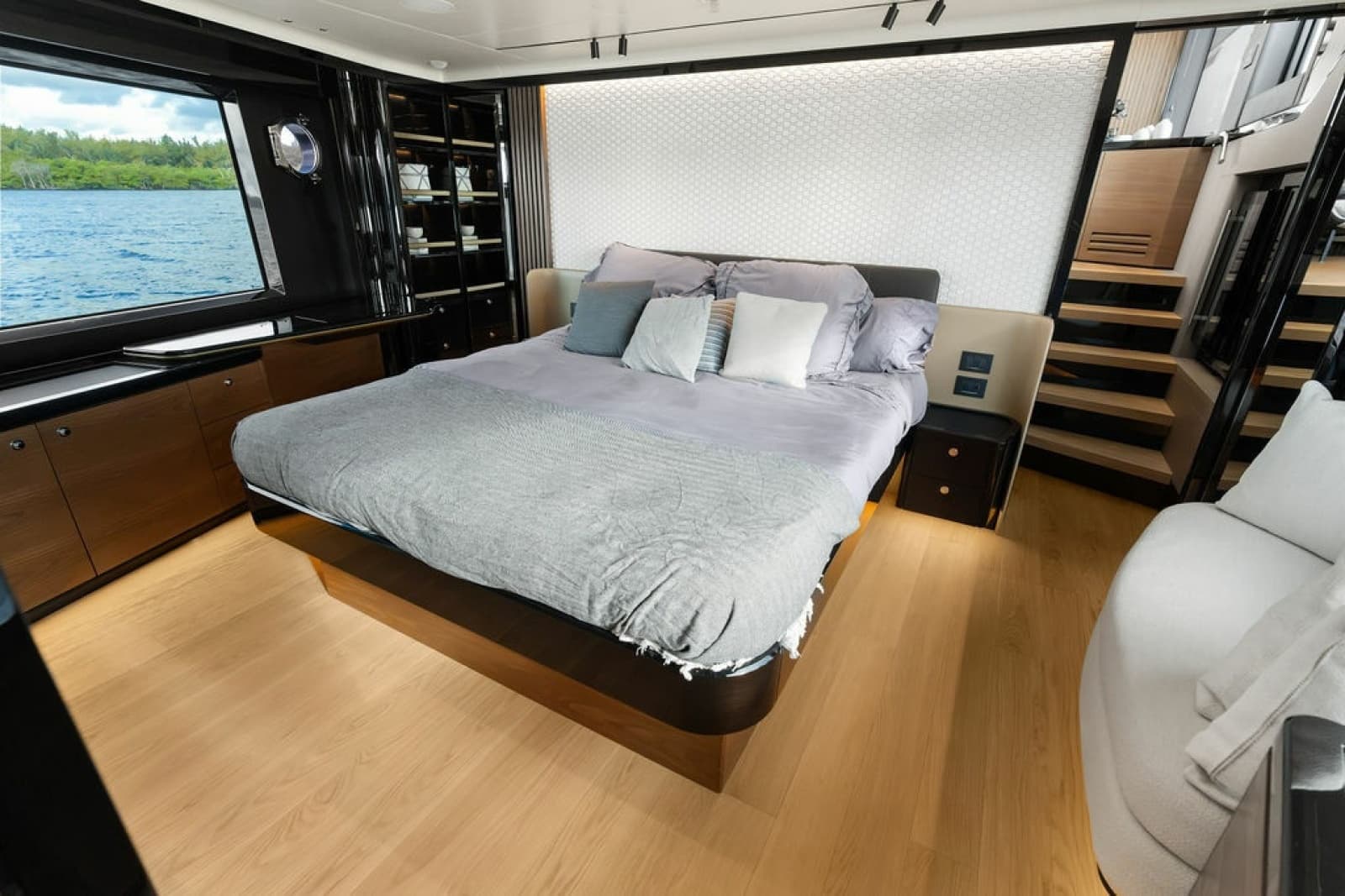 2023 Absolute Navetta 64 - Photo 75